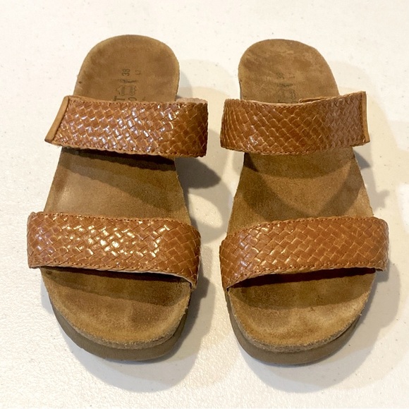 NAOT Blake Sandal - Picture 2 of 10